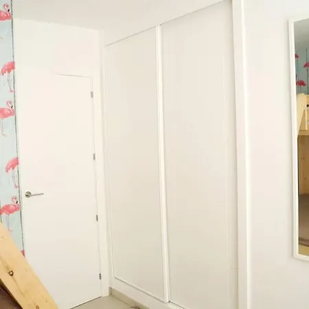 Apartment New! Modern Right On The Beach!