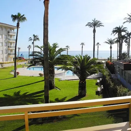 New! Modern Right On The Beach! Apartment *