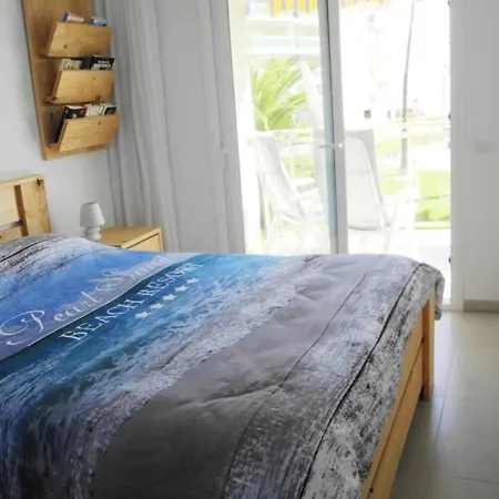 New! Modern Right On The Beach! *
