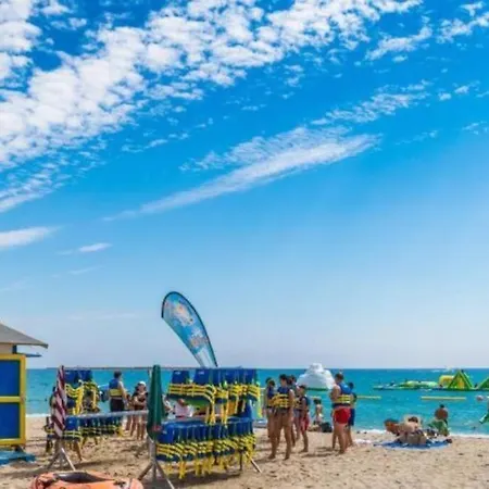 New! Modern Right On The Beach! Apartamento